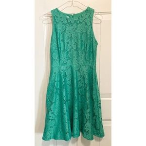 Donna Morgan size 4 light green dress